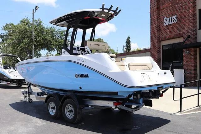 Slide: The Image of Yamaha 222 FSH Sport E 2025 - 3