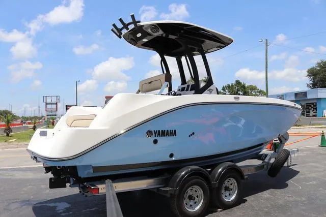 Slide: The Image of Yamaha 222 FSH Sport E 2025 - 5