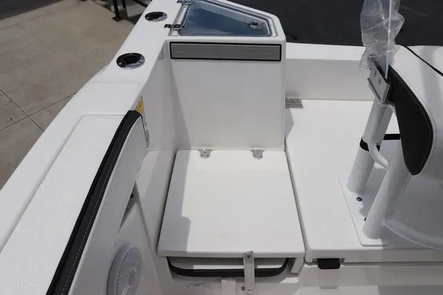 Slide: The Image of Yamaha 222 FSH Sport 2025 - 30