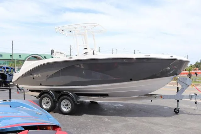 Slide: The Image of Yamaha 222 FSH Sport 2025 - 8