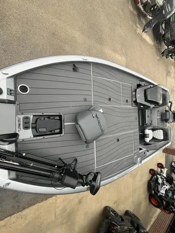 Slide: The Image of Vexus AVX 2100 2025 - 18