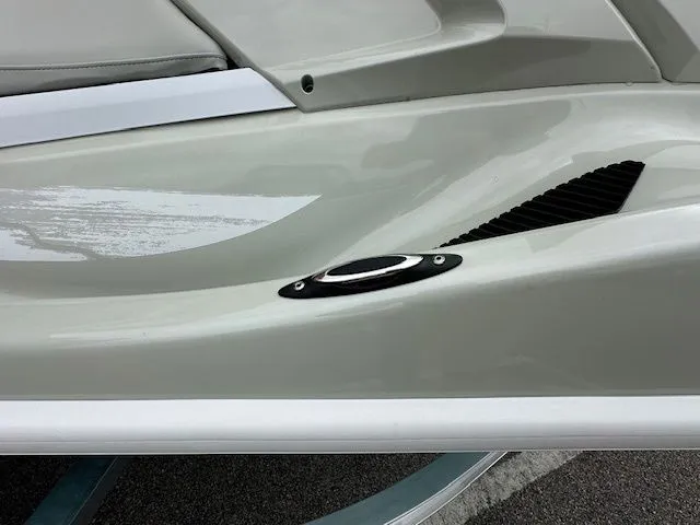 Slide: The Image of Yamaha VX Cruiser HO 2025 - 10