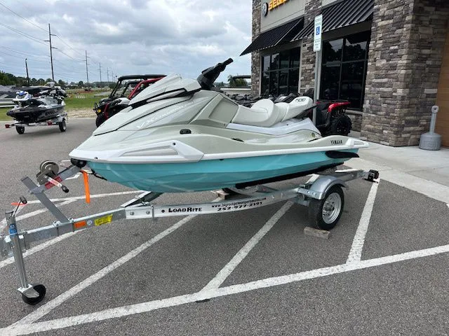 Slide: The Image of Yamaha VX Cruiser HO 2025 - 3