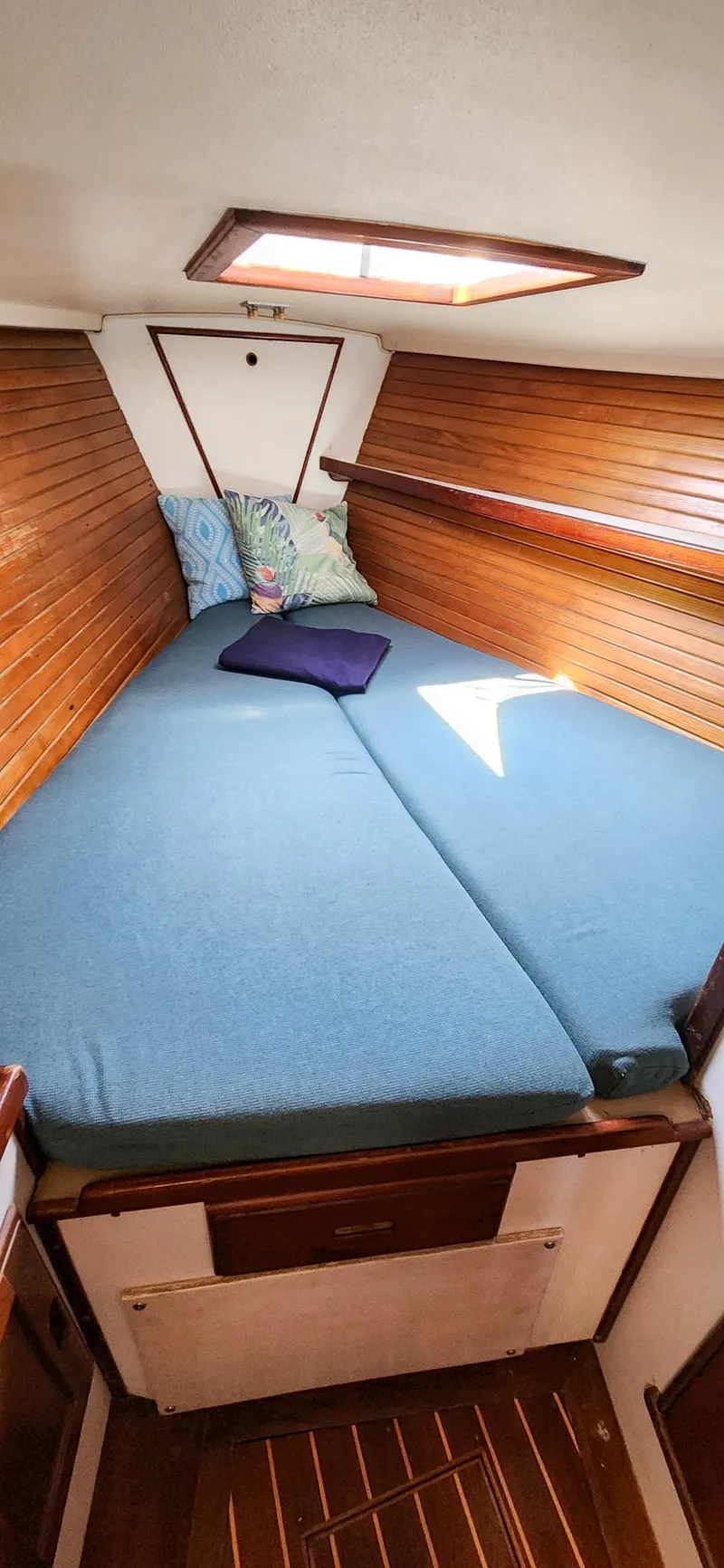 Slide: The Image of Morgan 44 Center Cockpit 1989 - 67