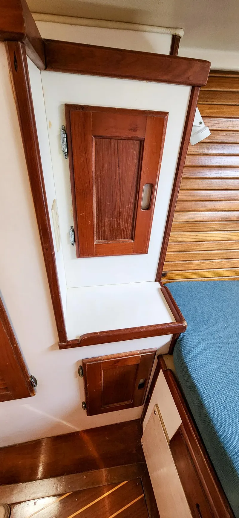 Slide: The Image of Morgan 44 Center Cockpit 1989 - 70