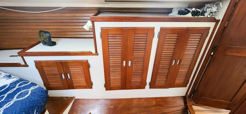 Slide: The Image of Morgan 44 Center Cockpit 1989 - 81