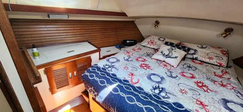 Slide: The Image of Morgan 44 Center Cockpit 1989 - 82