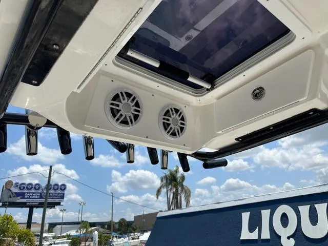 Slide: The Image of Sea Fox 268 Commander 2020 - 21