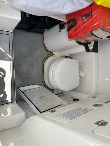 Slide: The Image of Sea Fox 268 Commander 2020 - 23