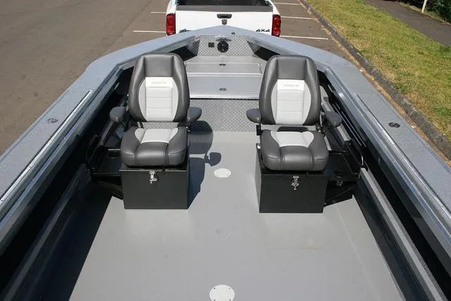 Slide: The Image of Thunder Jet 209 Rush OT 2025 - 6