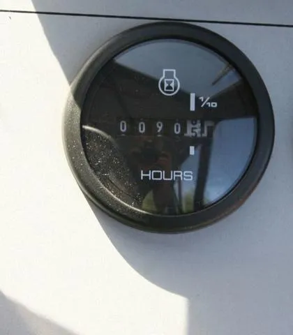 Slide: The Image of Hour meter on 2023 Thunder Jet 185 Luxor boat dashboard. - 10