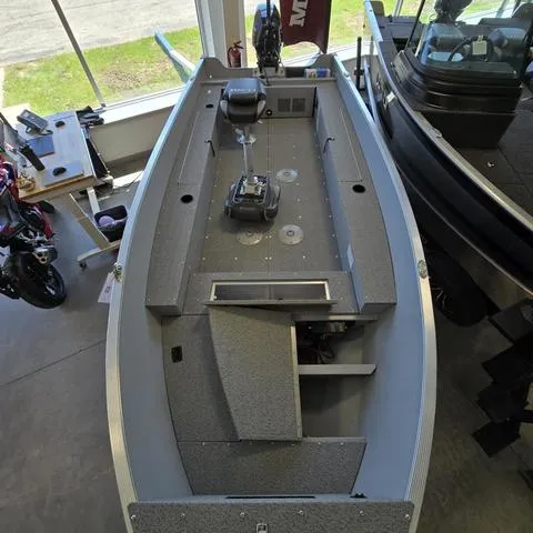 Slide: The Image of Lund 1600 Fury Heritage Edition 2025 - 5