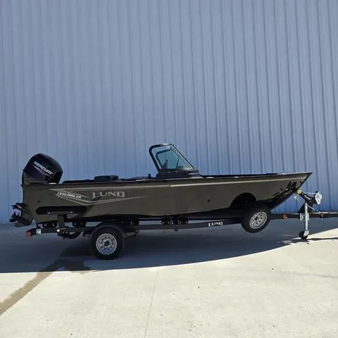 Slide: The Image of Lund 1650 Angler Sport 2025 - 1