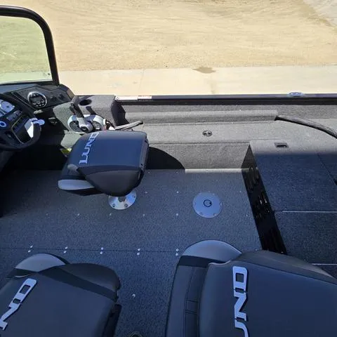 Slide: The Image of Lund 1650 Angler Sport 2025 - 10