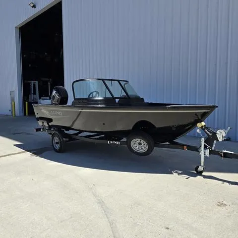 Slide: The Image of Lund 1650 Angler Sport 2025 - 3