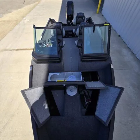 Slide: The Image of Lund 1650 Angler Sport 2025 - 7