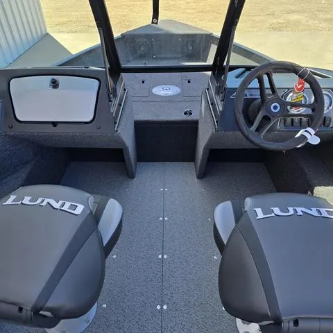 Slide: The Image of Lund 1650 Angler Sport 2025 - 8