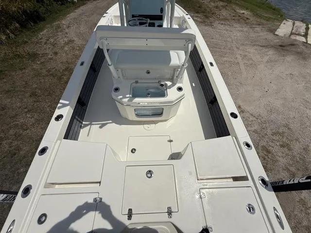 Slide: The Image of Pathfinder 2500 Hybrid 2025 - 13