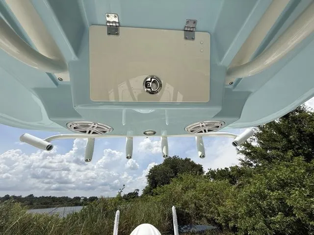 Slide: The Image of Pathfinder 2500 Hybrid 2025 - 40