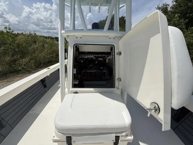 Slide: The Image of Pathfinder 2500 Hybrid 2025 - 49