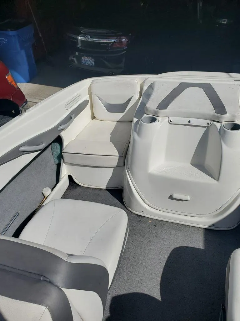Slide: The Image of Bayliner 185 Bowrider 2008 - 10