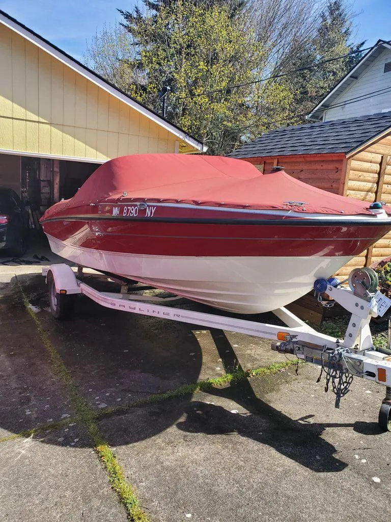 Slide: The Image of Bayliner 185 Bowrider 2008 - 3