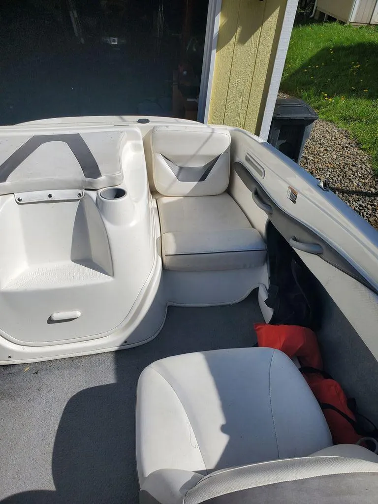 Slide: The Image of Bayliner 185 Bowrider 2008 - 8