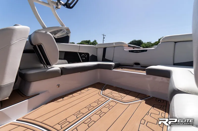 Slide: The Image of Nautique Super Air Nautique 230 2014 - 50