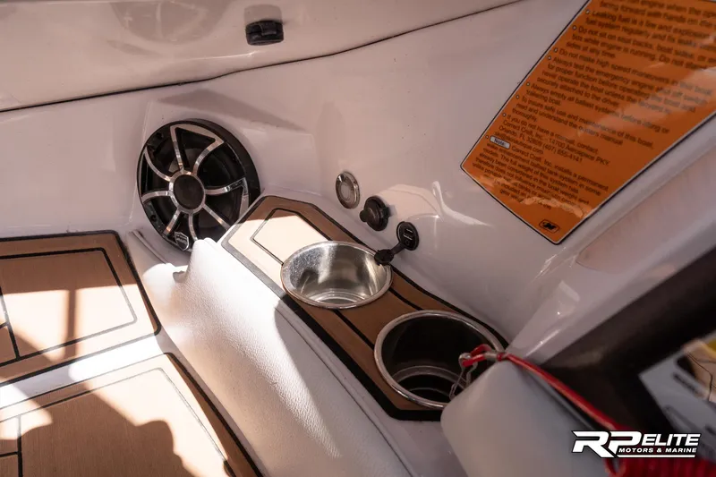 Slide: The Image of Nautique Super Air Nautique 230 2014 - 61