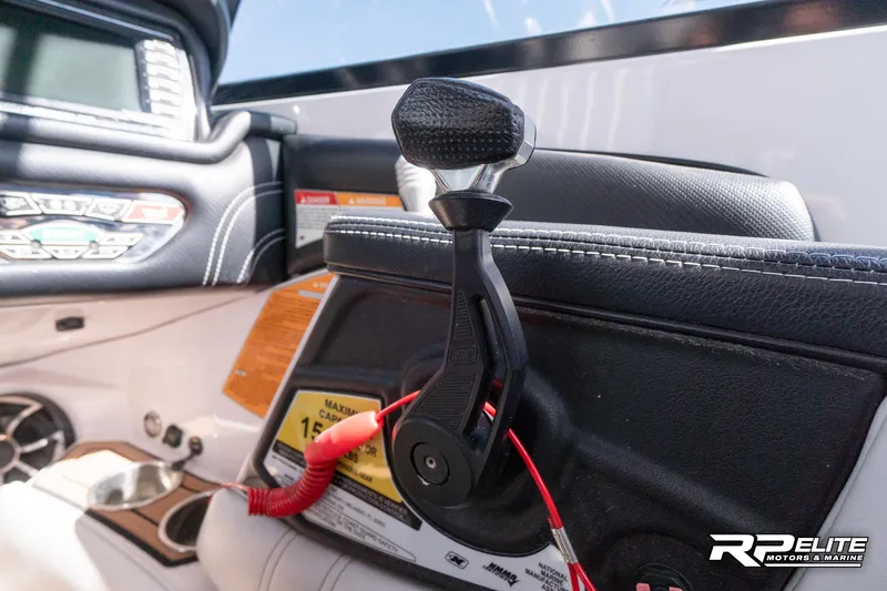 Slide: The Image of Nautique Super Air Nautique 230 2014 - 62