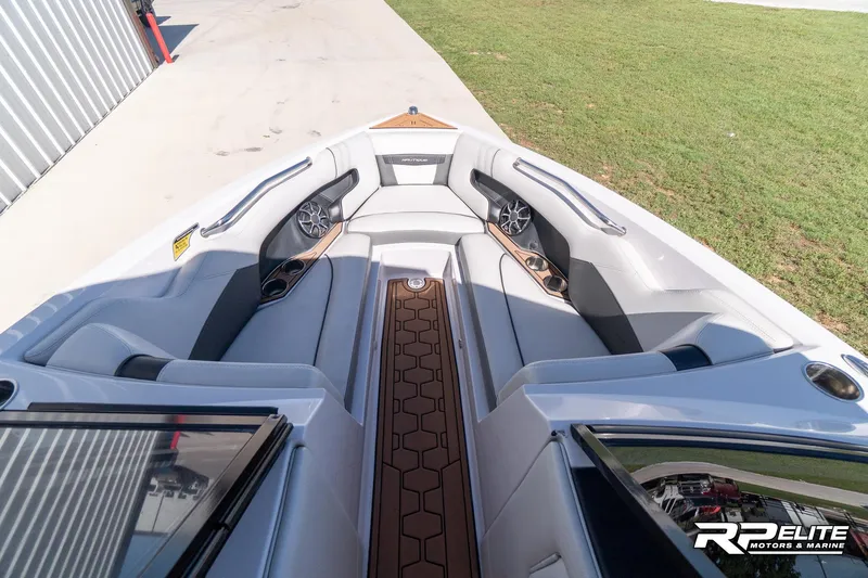 Slide: The Image of Nautique Super Air Nautique 230 2014 - 64