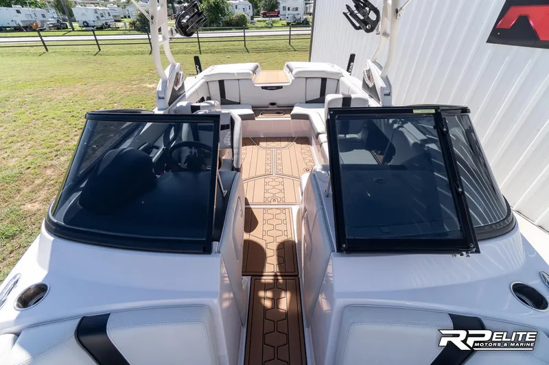 Slide: The Image of Nautique Super Air Nautique 230 2014 - 69