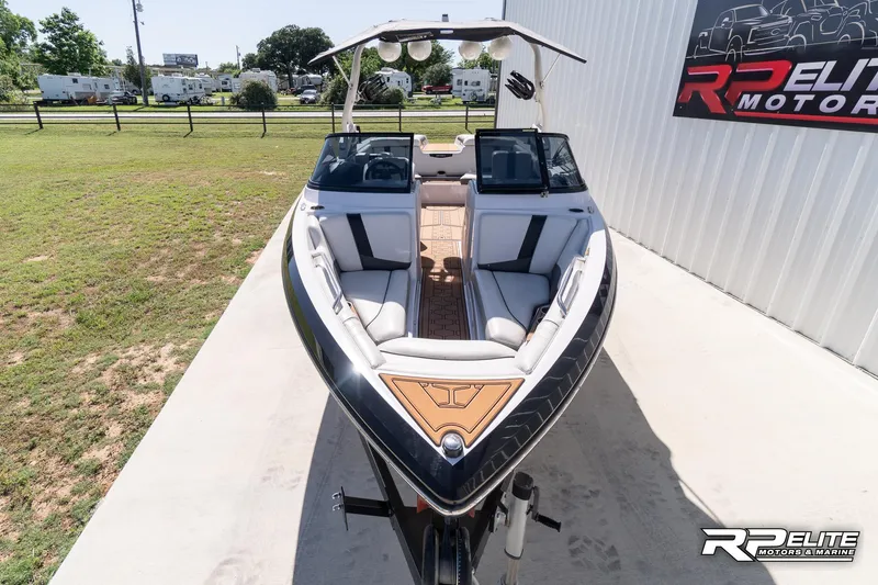 Slide: The Image of Nautique Super Air Nautique 230 2014 - 75