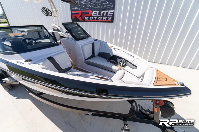 Slide: The Image of Nautique Super Air Nautique 230 2014 - 77