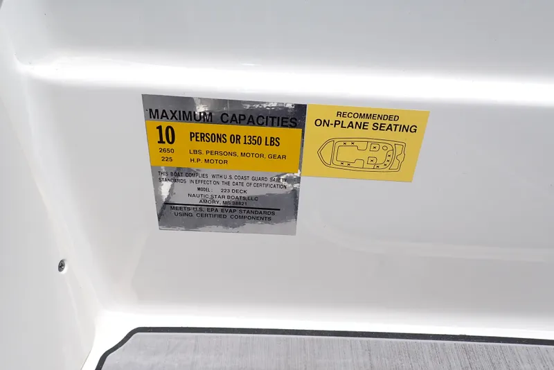 Slide: The Image of NauticStar 223 DC 2021 - 62