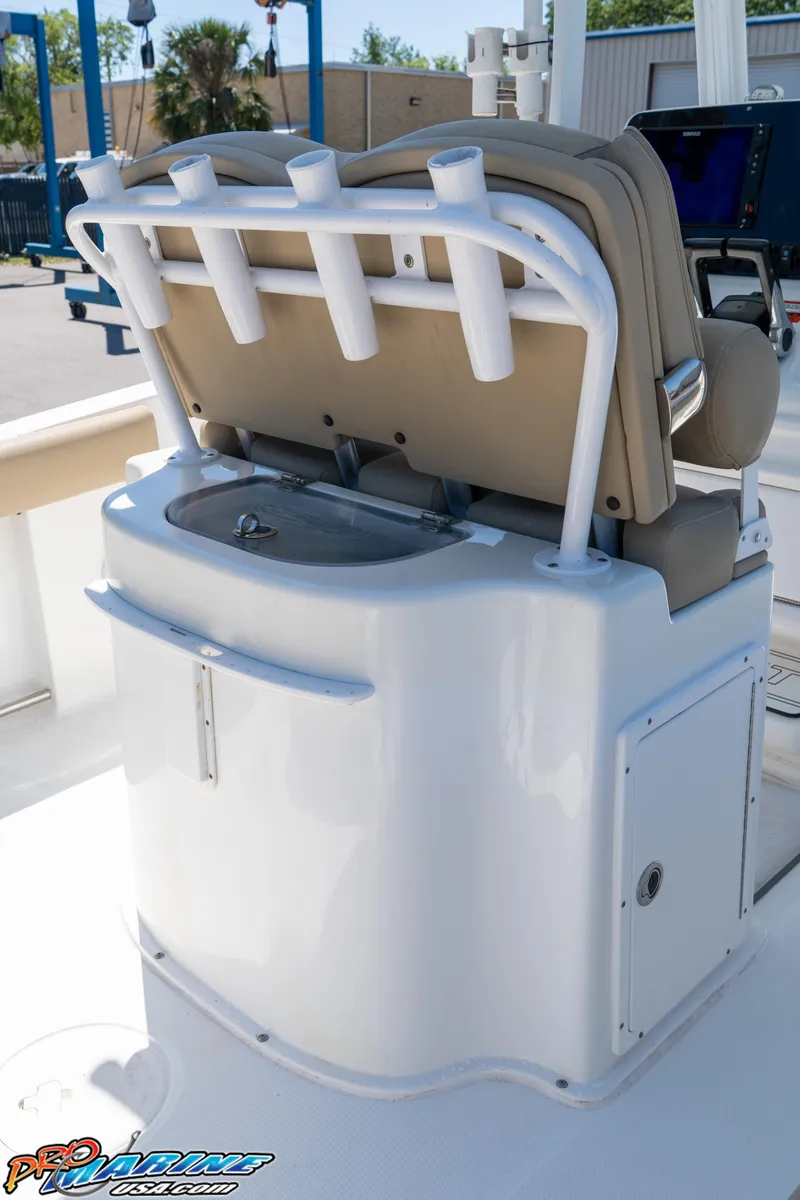 Slide: The Image of 2017 Sea Hunt Gamefish 25 boat with rod holders and seating. - 19