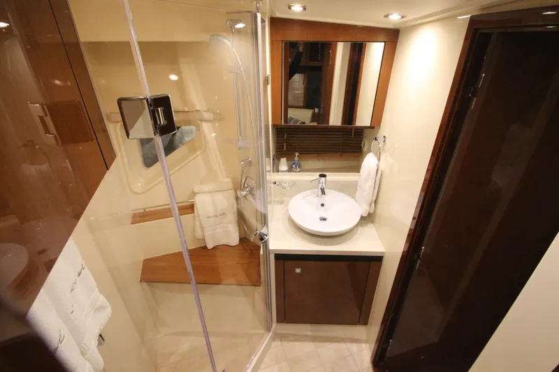 Slide: The Image of Sea Ray 510 Sundancer 2016 - 105