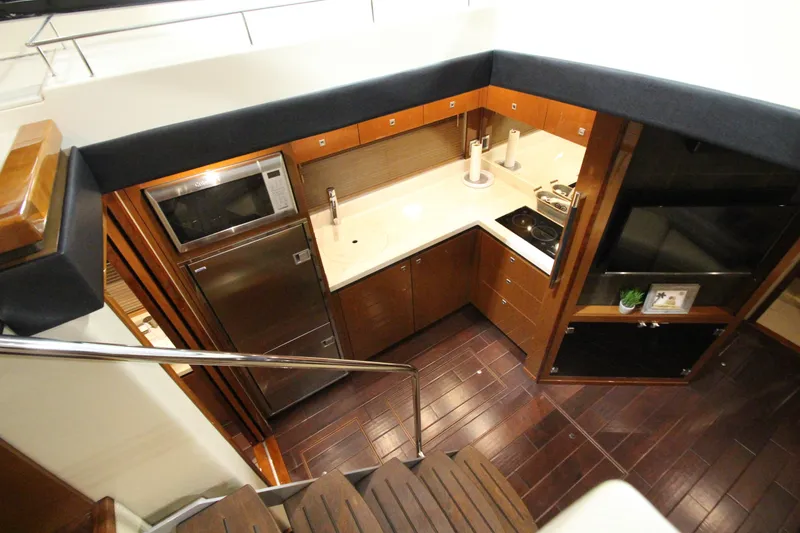 Slide: The Image of Sea Ray 510 Sundancer 2016 - 56