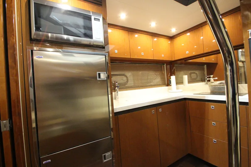 Slide: The Image of Sea Ray 510 Sundancer 2016 - 64