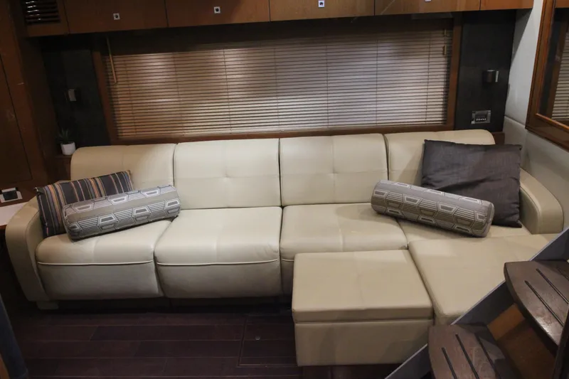 Slide: The Image of Sea Ray 510 Sundancer 2016 - 70