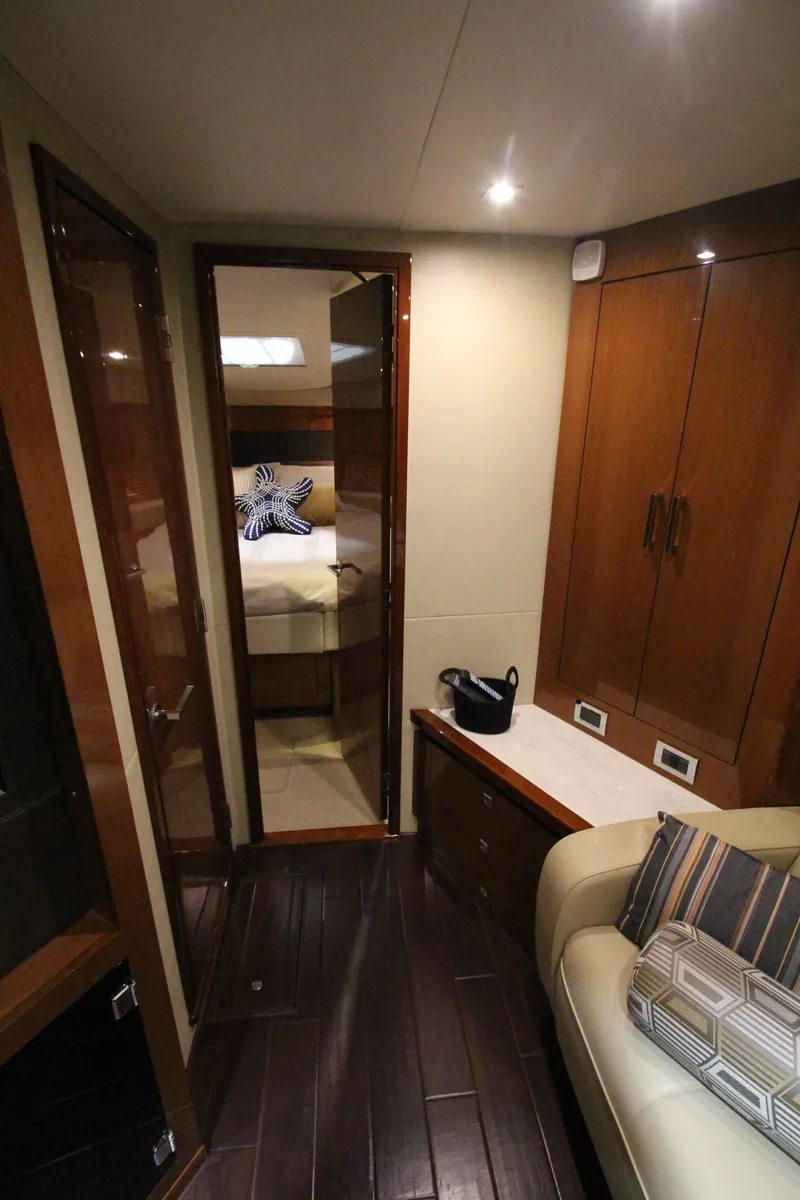 Slide: The Image of Sea Ray 510 Sundancer 2016 - 93