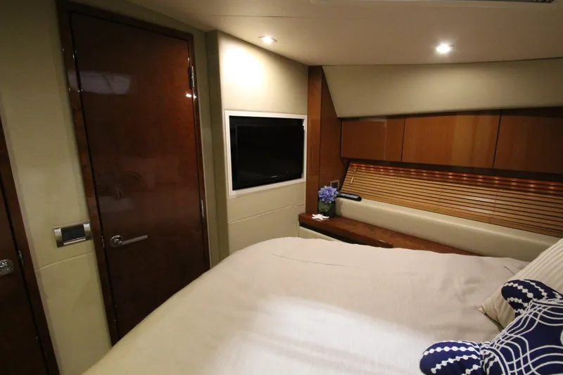 Slide: The Image of Sea Ray 510 Sundancer 2016 - 96