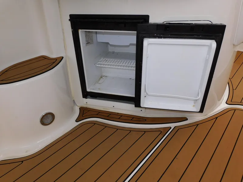 Slide: The Image of Sea Ray Sundancer 320 2006 - 12