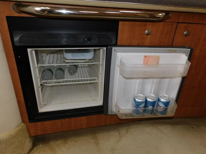 Slide: The Image of Sea Ray Sundancer 320 2006 - 40