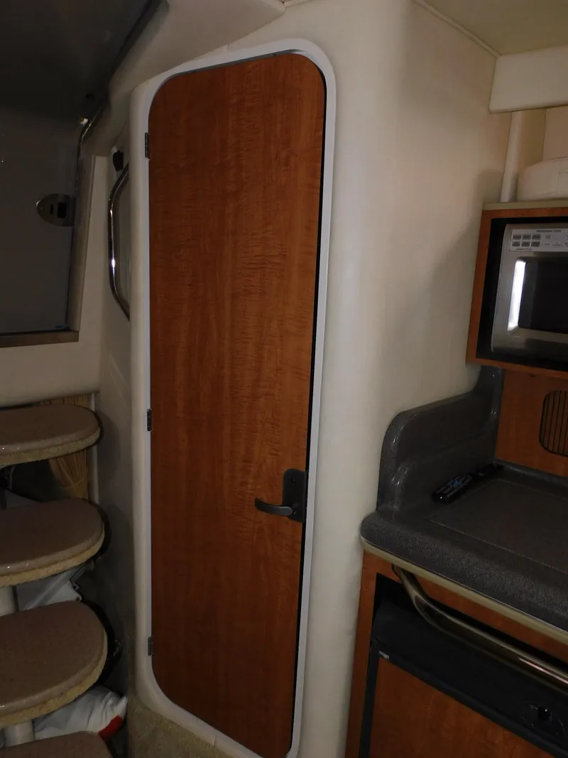 Slide: The Image of Sea Ray Sundancer 320 2006 - 46