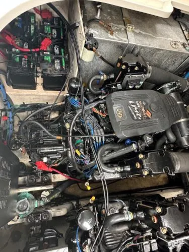 Slide: The Image of Sea Ray Sundancer 320 2006 - 52