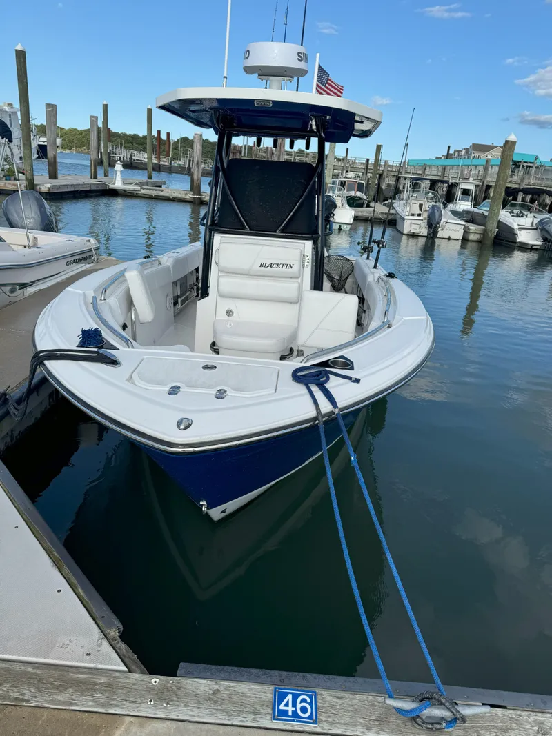 Slide: The Image of Blackfin 212 CC 2020 - 52