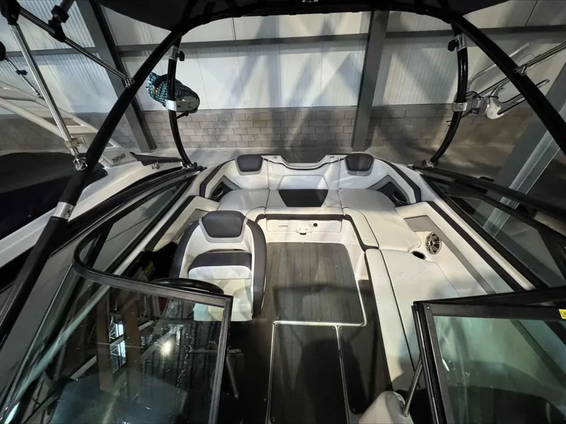 Slide: The Image of 2015 Yamaha Boats AR192 interior with seating and sleek design. - 6