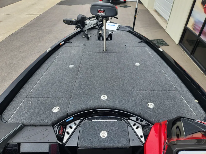 Slide: The Image of 2022 Ranger Z521L RANGER CUP EQUIPPED boat with spacious deck and modern features. - 11