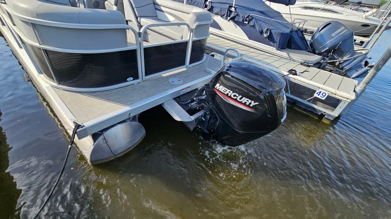 Slide: The Image of Bennington SV 22 Quad Bench 2021 - 16